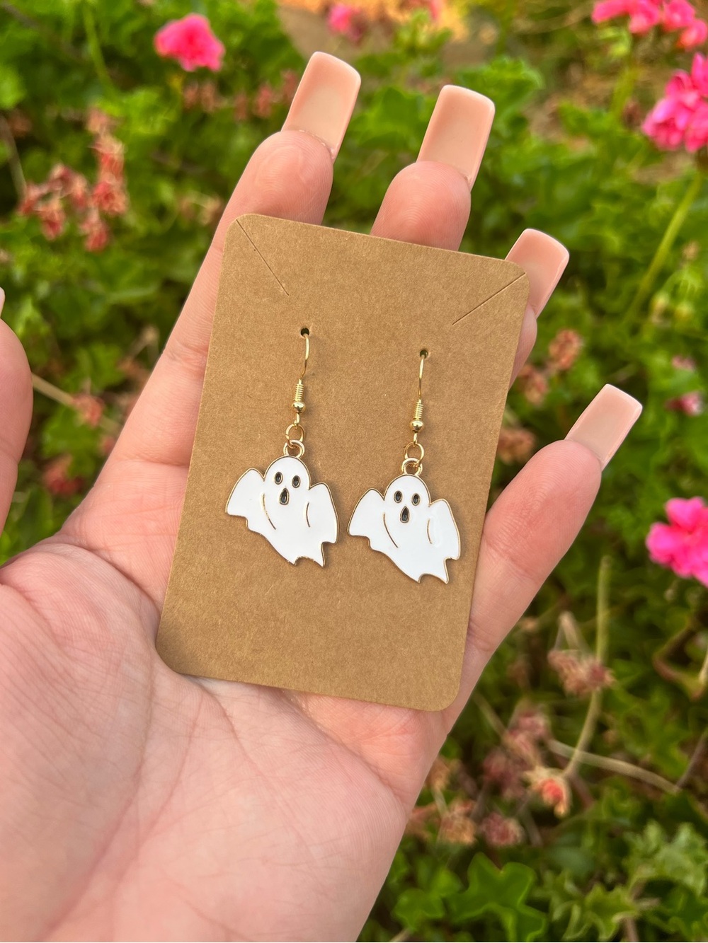 WHITE GHOST HALLOWEEN DANGLE EARRINGS